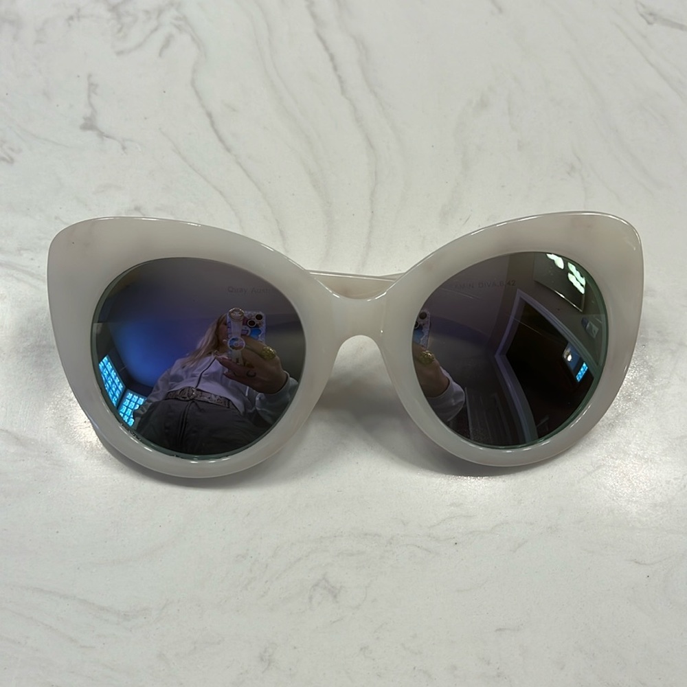 Quay rounded cateye sunglasses